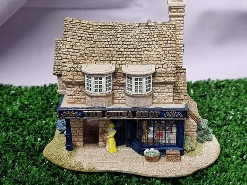 Rare lilliput lane - **rare**,