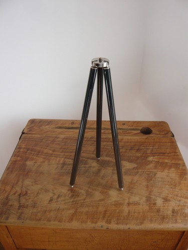 Vintage brass and metal tripod - brass,