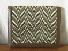 VINTAGE GREEN BROWN CREAM