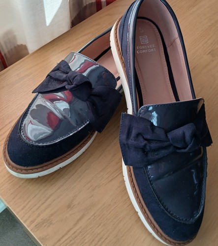 Ladies navy flats size 5 - tu, 6.5
