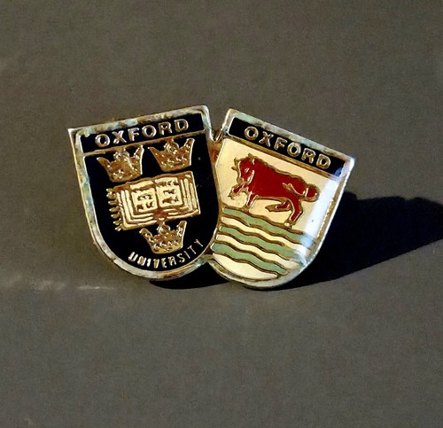 Oxford university pin badge - university,