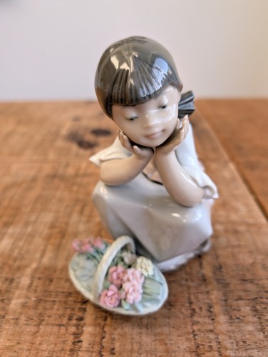 Rare lladro pondering girl w - rare, "pondering"