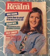 Vintage WOMAN'S REALM
