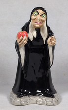 Royal Doulton Disney Showcase Figurine ~ Evil Witch "Take The Apple Dearie"