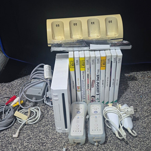 Nintendo wii console white - wii,