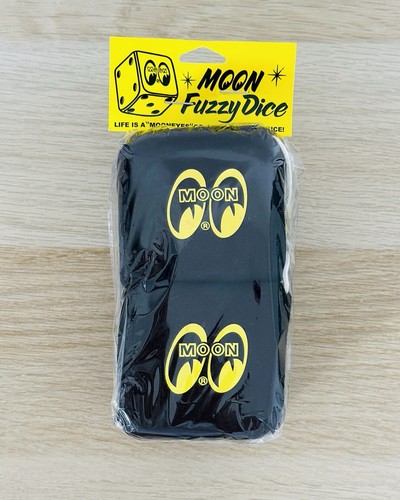 Mooneyes moon fuzzy dice - fuzzy, black