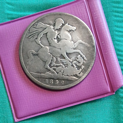 Queen victoria crown 1899 - victoria,