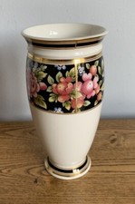 WEDGWOOD / WEDGEWOOD CLIO Small Bone China Vase