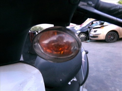 Turn signal left front keeway - left,