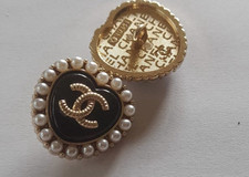 2 Chanel Buttons 23 mm Black
