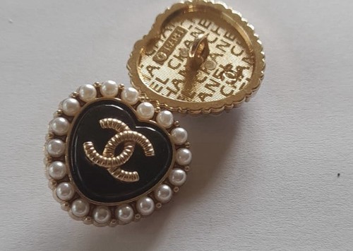 Chanel buttons mm - mm, black