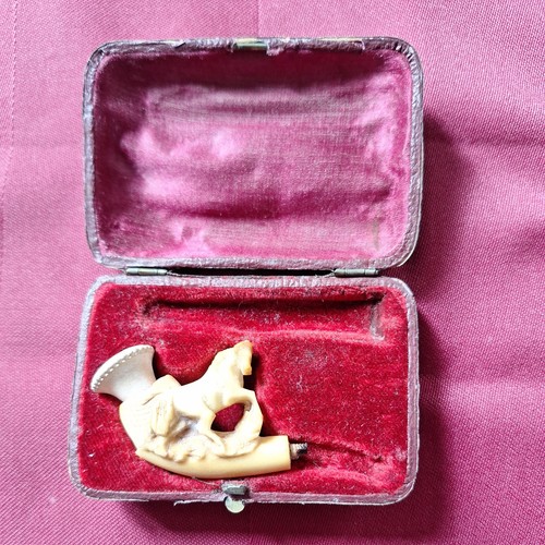 Meerschaum pipe rearing horse - meerschaum,
