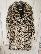 PER UNA FAUX FUR LEOPARD PRINT