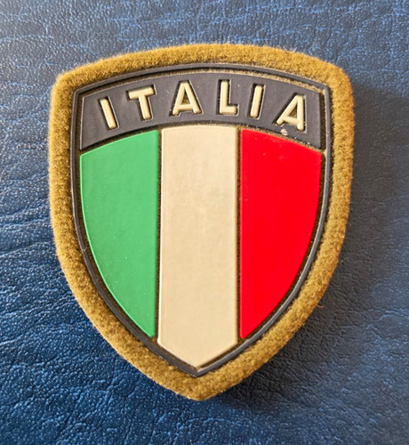Italia italy tricolour shield - italy,