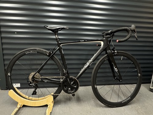 Orro aira 57cm carbon - carbon, road