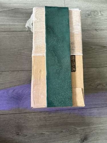 Green gloss porcelain tiles - green,