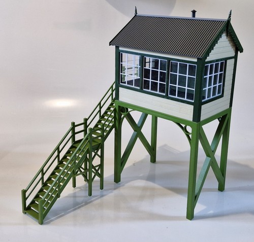 Scale signal box gantry - g,