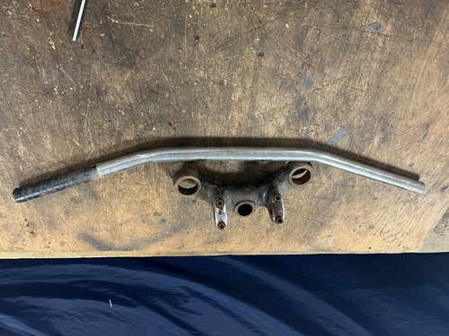 Norton roadholder top yoke - roadholder, 7