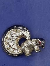 Vintage Nemo Gold Toned Squirrel Brooch With Diamante Detail