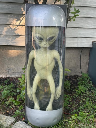 Vintage alien test - test, tube