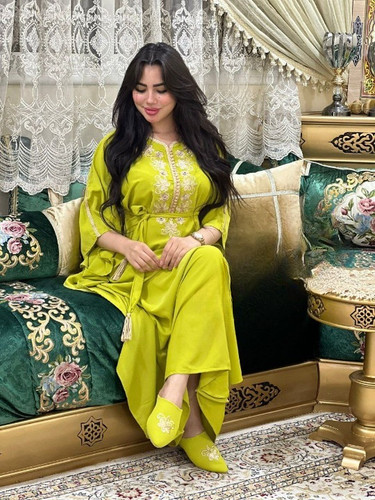Timeless elegance exquisite - elegance:,