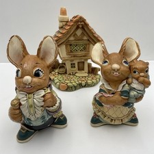 Pendlefin Mother & Baby, Father Rabbit & Cobble Cottage                      B14