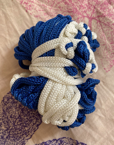 Blue white basket - blue,