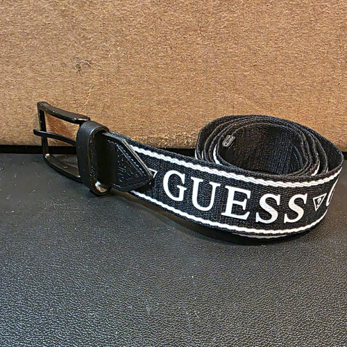 Guess black white logo - guess,