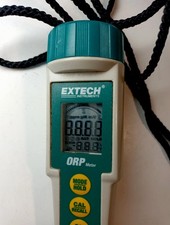 Extech EC500 ExStik II pH/Conductivity Meter with LCD Display