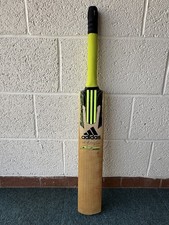 Adidas Pellara V1.1 County Edition Grade 4Short Handle English willow 