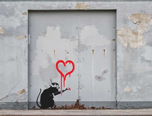 Banksy painting heart rat - banksy,