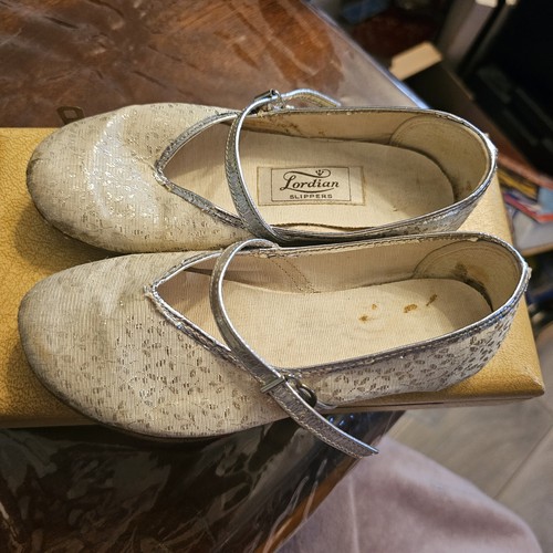 Vintage lornian slippers girl - vintage,