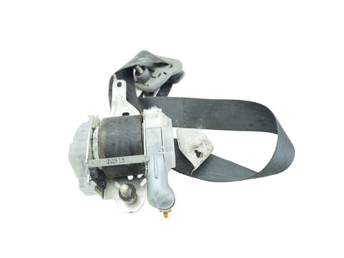 Subaru forester 2005 seatbelt - subaru,
