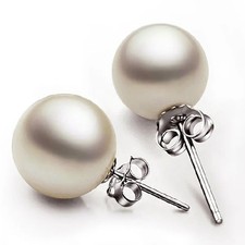 Glossy white freshwater - glossy,