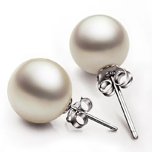 Glossy white freshwater - glossy,