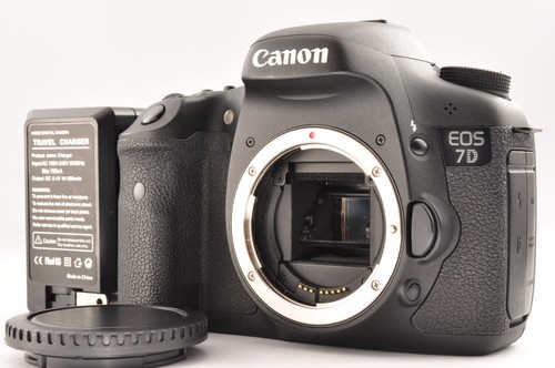 Near mint canon eos 7d - canon, dslr