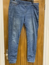 Red Herring Mid Rise Women’s Jeans Size 16