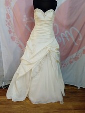 Wedding dress size 14 ivory