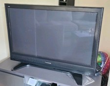 42inch Panasonic HD Ready Plasma TV w/ stand & accessories