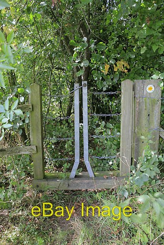 Photo 6x4 unusual gate - photo, on