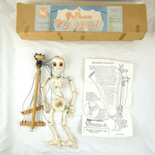 Pelham Puppets SL18 Skeleton