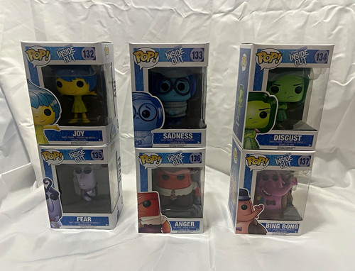 Funko pop vinyl - funko, out