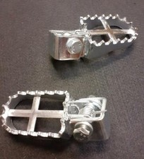 CLASSIC TRIALS PRE 65 TWINSHOCK VINDURO TIGER CUB  WELD ON FOOT RESTS