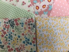 6 DITSY BRIGHT FLORAL COTTON FAT QUARTERS So Crafty & Patchwork Bag Pattern NEW