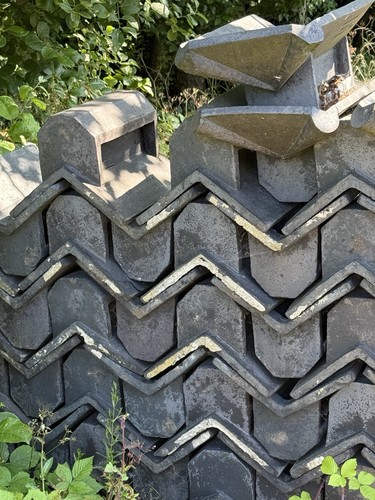 Staffordshire blue vent ridge - vent,
