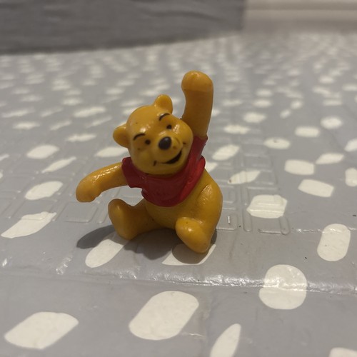 Vintage pooh bear figurine - vintage,