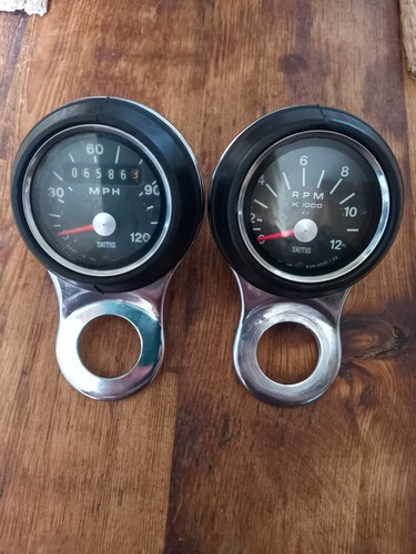 Bsa triumph small - small, 2.5"