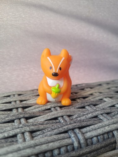 Elc happyland red squirrel - red,