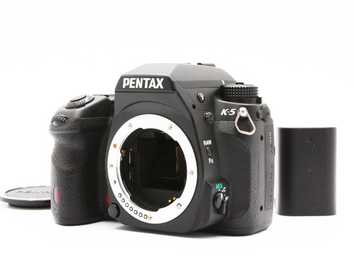 Near mint pentax 5 digital - mint],