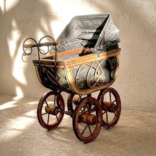 Antique Victorian Doll Pram |